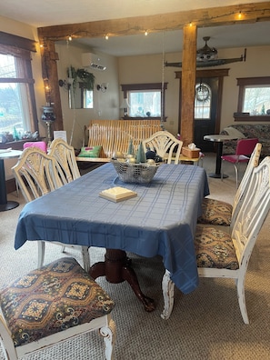 Dining - Rockwood Trail House 15% off Season Special & 15 minutes to the Slopes.  #fIVE (Rockwood)