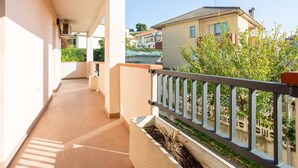 Balcony - Casa Pandolfi, Apartment With Internal Parking and AC (Pescara)