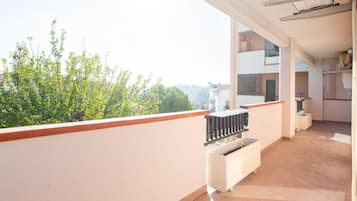Apartment, 2 Bedrooms, Accessible, Balcony | Balcony