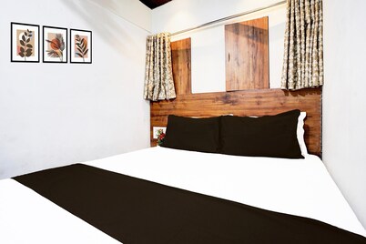 Super Hotel O BKC Santacruz East