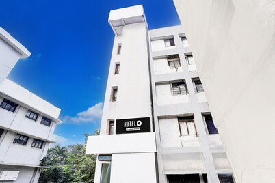 Super Hotel O BKC Santacruz East