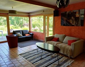 House | Living room - House in Brittany Near Coastal Beaches (Surzur)