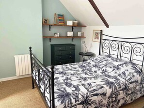 3 bedrooms, iron/ironing board - Quiet Breton house, 1.5 km from the beach (Moëlan-sur-Mer)