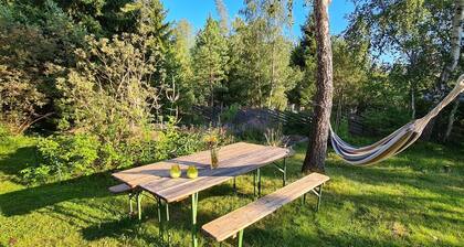 Nice, comfortable vacation home 4 beds, close to the lake