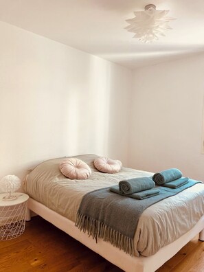 2 chambres, bureau, lit parapluie, Wi-Fi gratuit