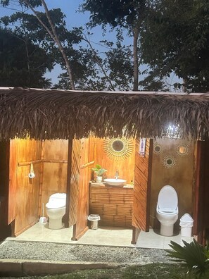 Tente Luxe, vue colline | Salle de bain