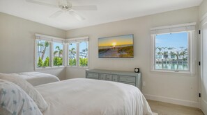 3 chambres, fer et planche à repasser, Wi-Fi gratuit, draps fournis