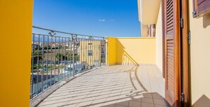 House, 2 Bedrooms, Balcony, Garden View | Balcony - Villa Vespucci - Pet Friendly (Montesilvano)