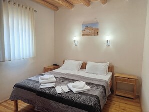 Standard Double or Twin Room, City View | Desk, free WiFi