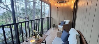 Charming 2-bedroom condo with beautiful views of the Matanzas river.