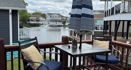 Ever After Escape, Lake View and Covered Patio!