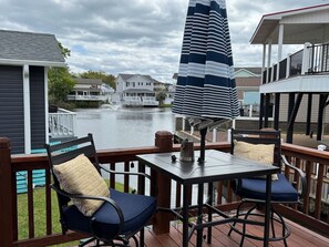 Outdoor dining - Ever After Escape, Lake View and Covered Patio! (Myrtle Beach)