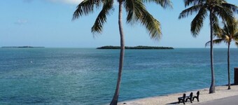 Rv empty lot campground in Cudjoe Key