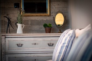 Interior - Magia 22- Place for the Soul (Kathikas)