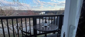 Bourbon Boating Lake House, 3bed, 3 bath cottage on Taylorsville Lake-Cottage 41