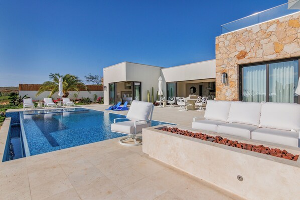 Outdoor pool, a heated pool