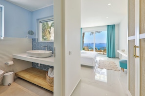 Shower, jetted bath, hair dryer, bidet