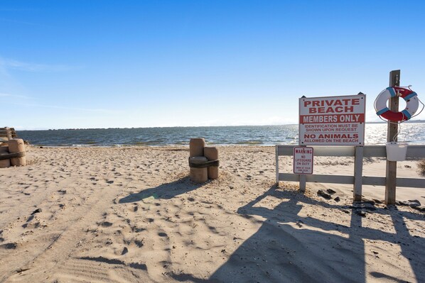 Sun-loungers, beach towels