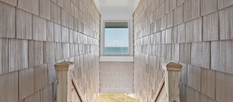 Exclusive Bayfront Oasis Awaits You In East Quogue