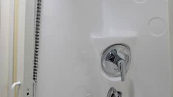 Bruser, boblebadekar, miljøvenlige toiletartikler, håndklæder