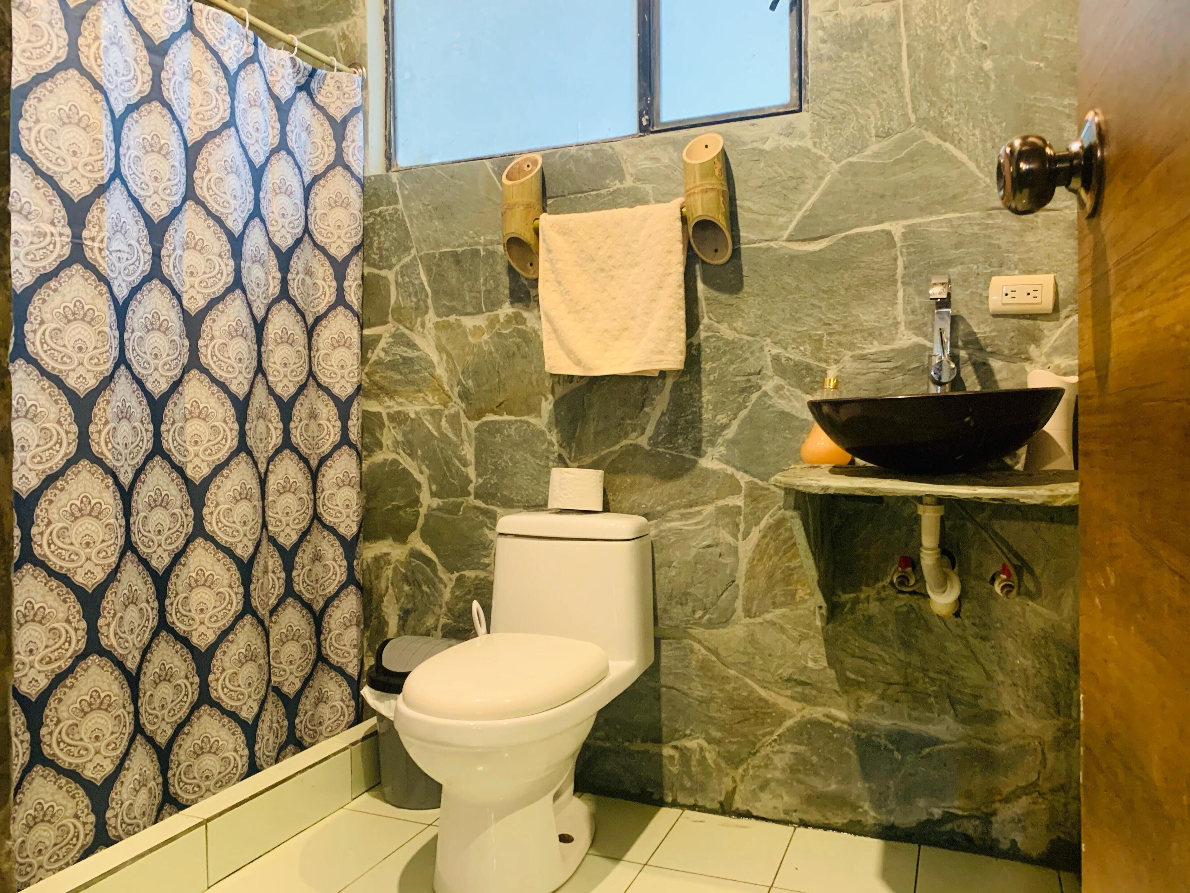 Deluxe Double or Twin Room, Mountain View | Bathroom | Free toiletries, towels, soap, shampoo