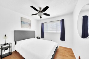 3 chambres, fer et planche à repasser, Wi-Fi, draps fournis