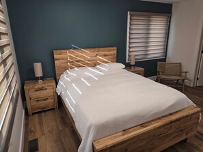 3 chambres, fer et planche à repasser, Wi-Fi, draps fournis