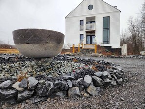 Unclassified image, 5 of 45, button