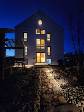 Exterior - the Sugar Cube, a stunning, spacious, modern villa with an orchard maze (Ithaca)