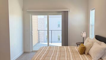 3 多间卧室、熨斗/熨衣板、免费 WiFi、床单