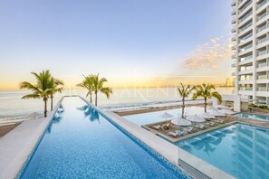 Piscine extérieure, piscine chauffée