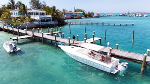 Dock - Exuma Yacht Club Resort & Marina Limited (George Town)
