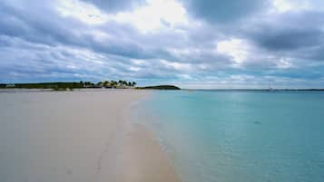 Plage privée, sable blanc