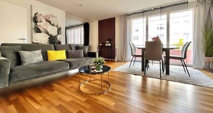 City Views & Comfort at Schaffhauserplatz