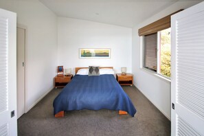 2 makuuhuonetta, silitysrauta/-lauta, Wi-Fi, vuodevaatteet