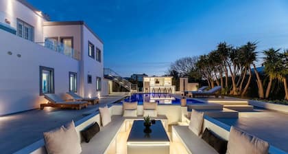 Villa Irene Royale | Pool | Sea View | Free Cruise