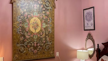 2 bedrooms, bed sheets