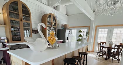 Charming Glamping Barn with AC – Cozy Escape in Elk City!