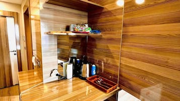 Economy-Studio, Meerblick | Eigene Küche | Mini-Kühlschrank, Ofen, Herdplatte, Kochgeschirr/Geschirr/Besteck