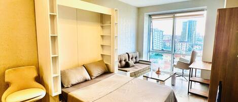 Studio Ekonomi, pemandangan laut | Meja kerja dan Wi-Fi gratis