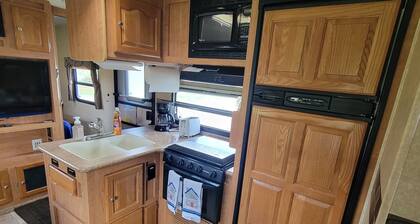 Kinkaid Kamper with AC in Oraville - 2 bedrooms for a cozy stay