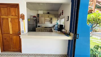 Fridge, microwave, stovetop, toaster