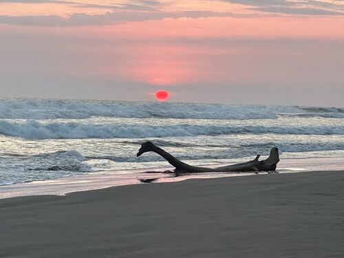 Charming beach house with AC in Costa del Sol - 3 bedrooms, for 10 people