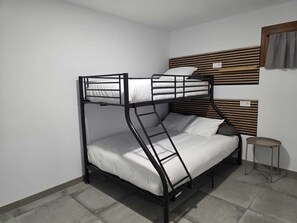 3 bedrooms, WiFi, bed sheets
