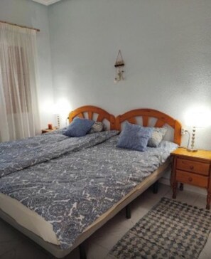 2 dormitorios, tabla de planchar con plancha, wifi gratis y ropa de cama