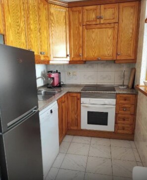 Fridge, microwave, dishwasher, coffee/tea maker