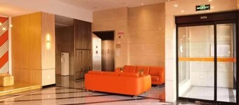 Orange Hotel (Taiyuan Qinxian North Street Maoye Tiandi Branch)