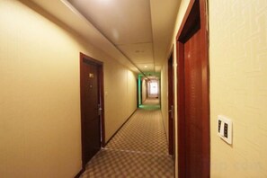 Unclassified image, 2 of 57, button - Baotai Business Hotel (Shanghai Wusong International Cruise Terminal Songbin Road Subway Station) (Shanghai)