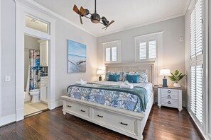 2 室のベッドルーム、アイロン / アイロン台、旅行用ベビーベッド、WiFi (無料)