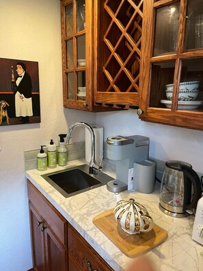 Fridge, microwave, coffee/tea maker, electric kettle